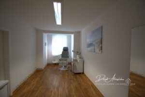 Behandlungszimmer 1