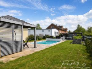 Blick zum Pool