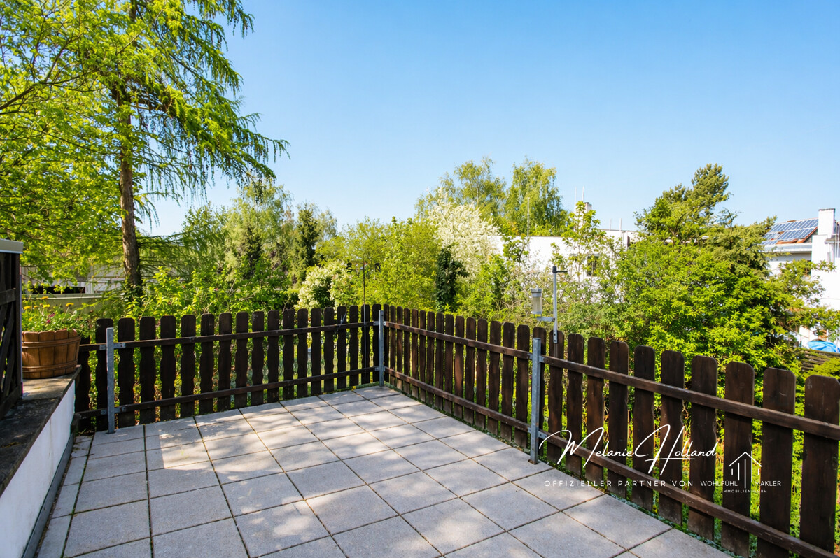 Terrasse mit Blick ins Grüne