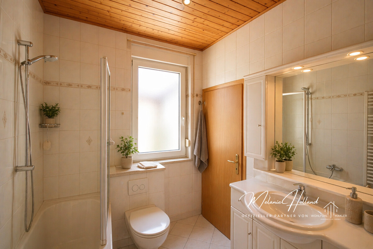 Badezimmer möbliert